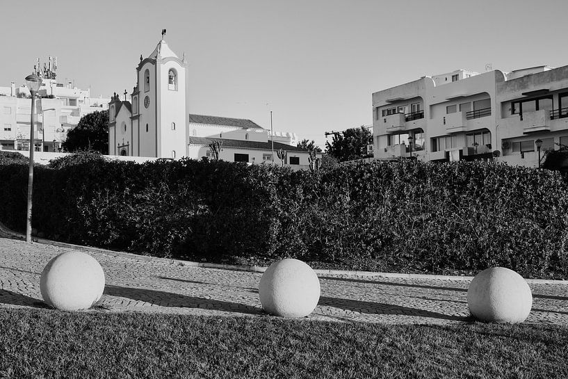 Ballen aan de Portugese kust van Jan Kooreman