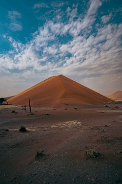 Dune in Sossusvlei in Namibia, Africa by Patrick Groß