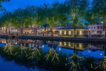 vlaardingen südholland abends fischbank blau