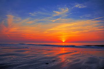 Sunset on the beach by Bernd Müller