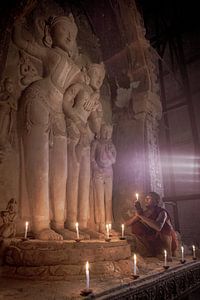 Junger Mönch in den Tempeln von Bagan