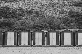 Beach cottages at sea by Sanne van Pinxten