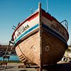 Vissersboot in Portugal van Bas Koster