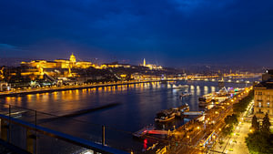 Der Burgpalast in Budapest an der Donau