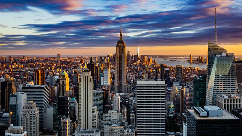 Zonsondergang over Manhattan, New York City van Kimberly Lans