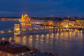 Pont des chaînes et Parlaiment à Budapest sur Bea Budai