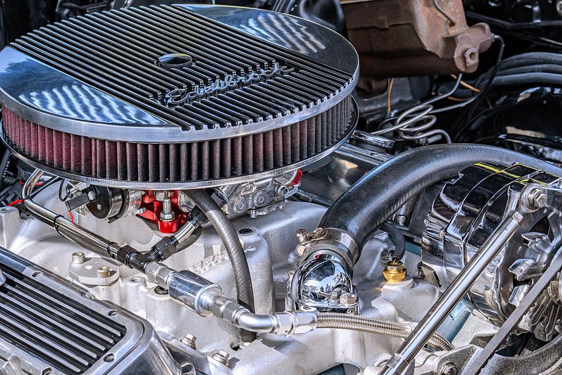 Automobile : Powerful unit by Photoart-Naegele