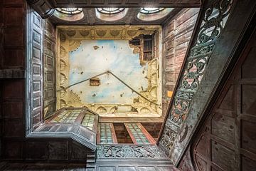 Lost Place - Plafondschildering van een verlaten villa van Gentleman of Decay