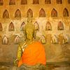 Statue de Bouddha dans le complexe du temple de Si Saket, Laos sur Jan Fritz