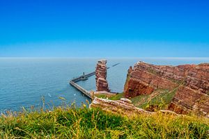 Gezicht op de Lange Anna Felsen op Helgoland van Animaflora PicsStock