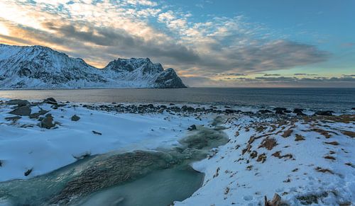 Strand von Unstad, Lofoten in Norwegen von lousfoto