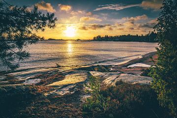 Zweden zonsopgang bij het meer Vita Sandar, vänern van Fotos by Jan Wehnert