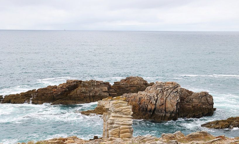 Stone path to the ocean by FreddyFinn
