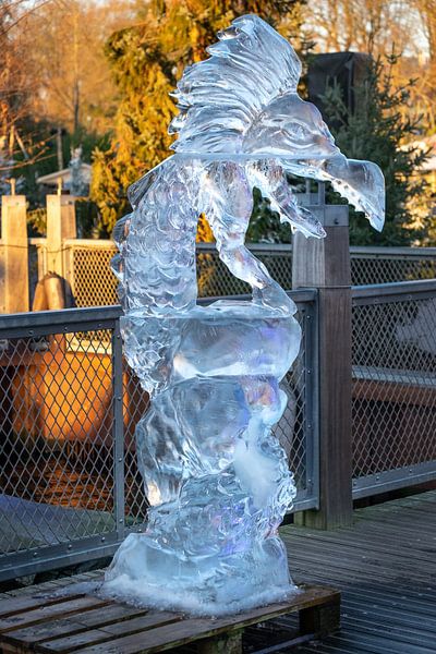 IJssculptuur draak in Wildlands van Miranda Heemskerk