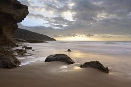 De dageraad op het strand van Tenerife