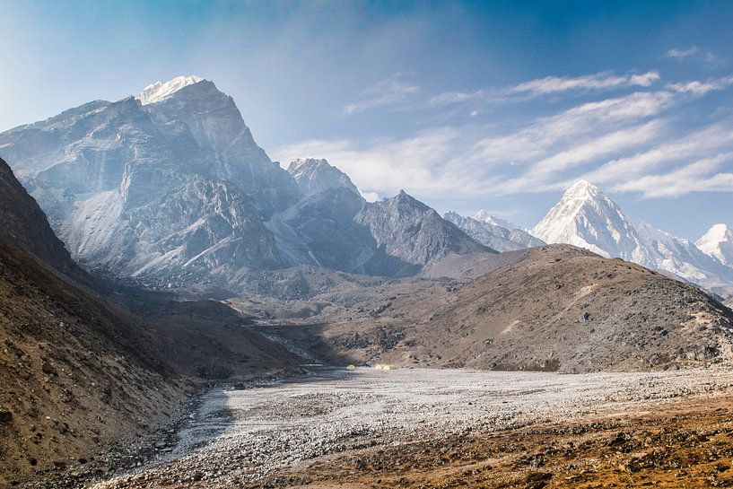 Khumbu vallei, Lobuche en Pumori par maarten van der Wilt