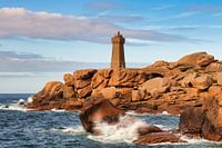 Rotsen en vuurtoren in Bretagne