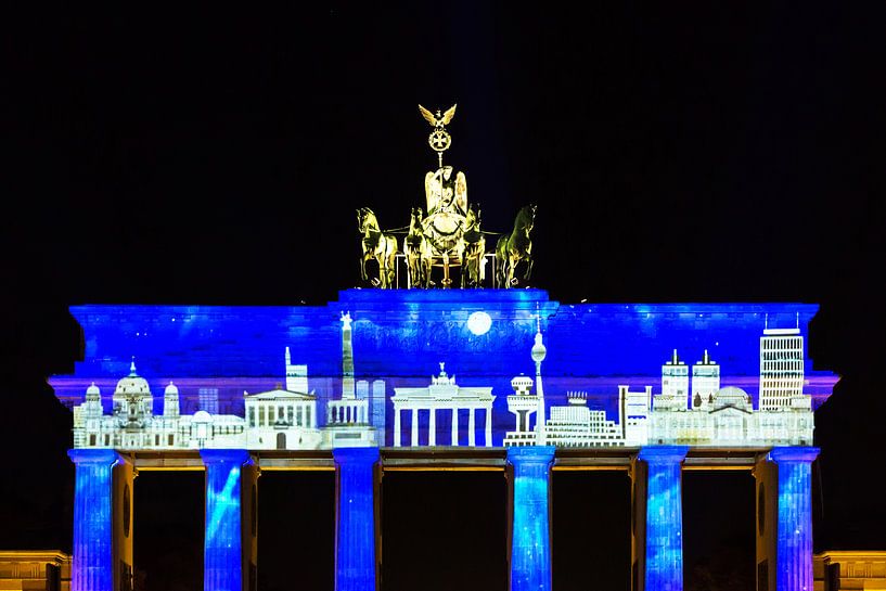 Brandenburger Tor mit Projektion der Berliner Skyline von Frank Herrmann