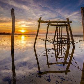 Sonnenaufgang am Strand von Midwolda. von Arjan Battjes