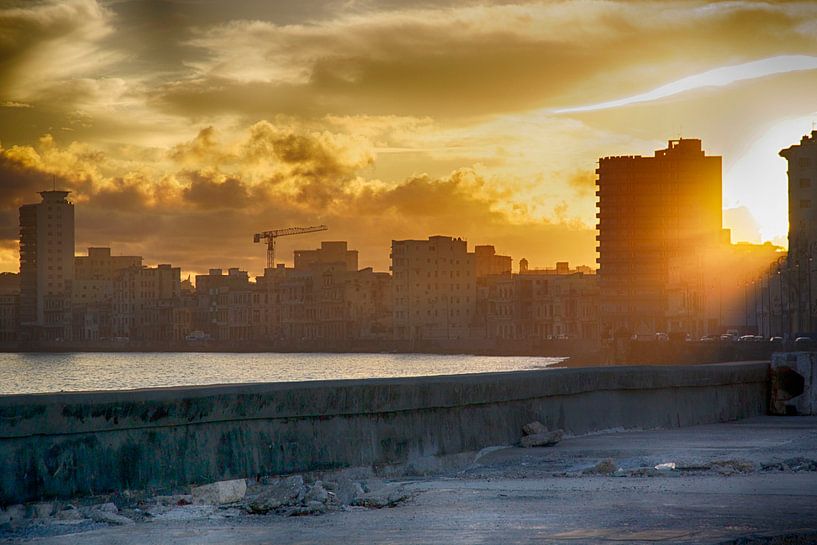 Havana Sunrise by maria heuving