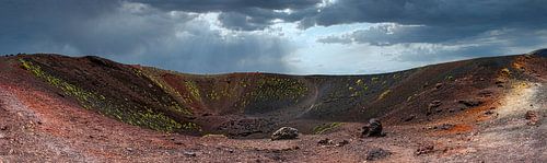 Krater van de Etna op Sicilië