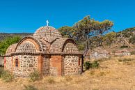 Kapel bij Moni Limonos - Lesbos van Rinus Lasschuyt Fotografie thumbnail