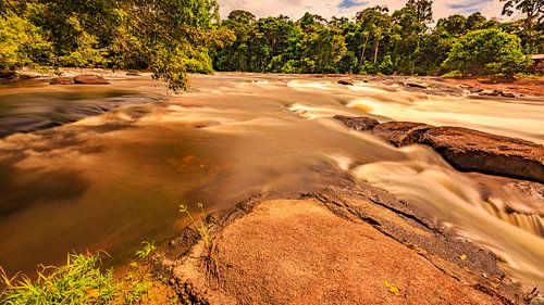 Acceleration in Suriname