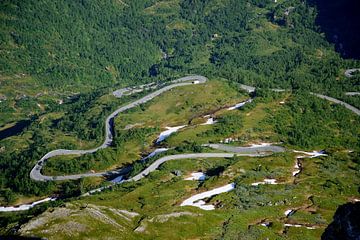 Hairpin curves by Frank's Awesome Travels