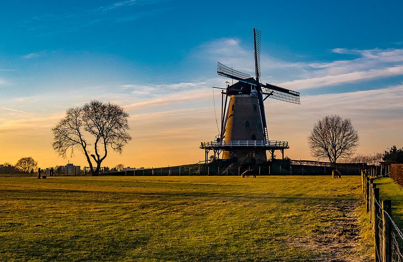 Soest Netherlands Windmill par Adam Atkinson