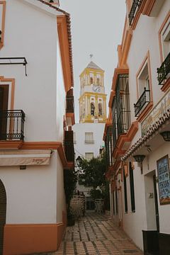 Kirchturm in Marbella von Faye van Genderen