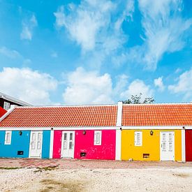 gekleurde huisjes in Curacao van marloes voogsgeerd