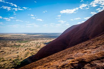 Zonsopgang Uluru (Ayers Rock), Australië van Troy Wegman