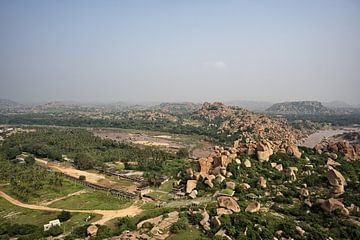 Ruïnes en natuur: harmonie in Hampi van Frank Photos