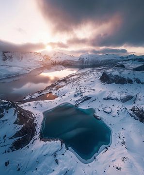 Winterwonderland: uitzicht op de bergen en het meer van fernlichtsicht