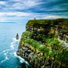 Vue d'ensemble de la tour O'Brien, falaises de Moher, The Burren, Irlande sur Colin van der Bel