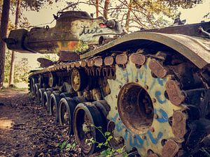 Abandoned Military Tank von Art By Dominic