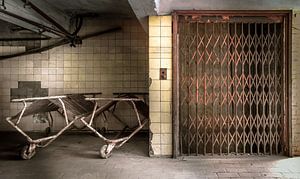 Aufzug in einer verlassenen Sirupfabrik von Olivier Photography