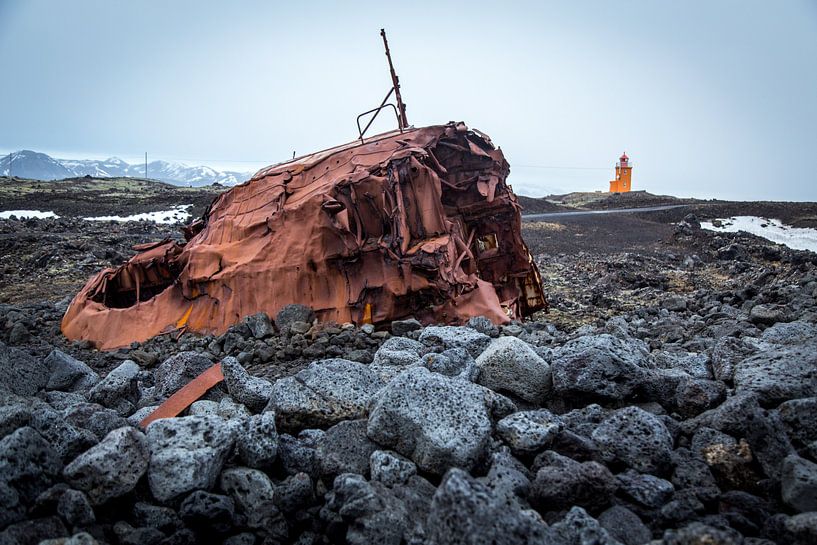 Shipwreck in Iceland by Julian Buijzen