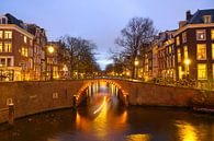 Amsterdamse verlichte bruggen aan de Herengracht in de winter van Sjoerd van der Wal Fotografie thumbnail