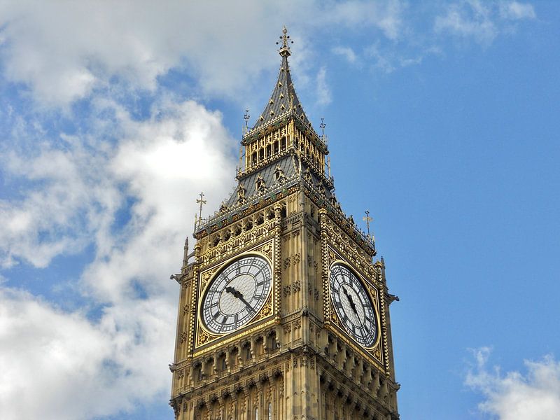 Big Ben by Hello Pompoyo