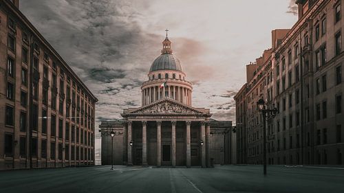 Panthéon Paris (Latin Quarter) on a late summer day