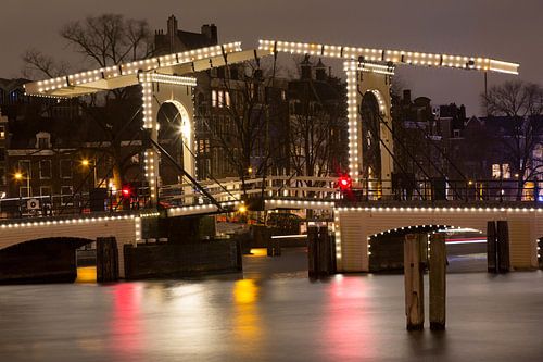 Magere brug in de nacht