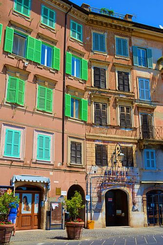 Italian colourful mansions