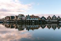 De dijk van Volendam - Reflectie van een vissersdorp