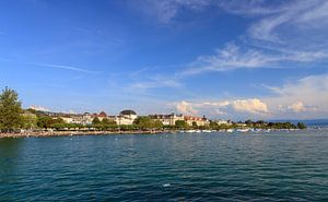 Uitzicht over de Zürichsee in de zomer sur Dennis van de Water