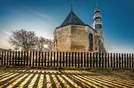 De kerk van Hindeloopen, Friesland, in het late namiddaglicht van Harrie Muis thumbnail