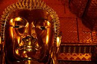 Thaise Gouden Buddha - Thailand van Chantal Cornet thumbnail