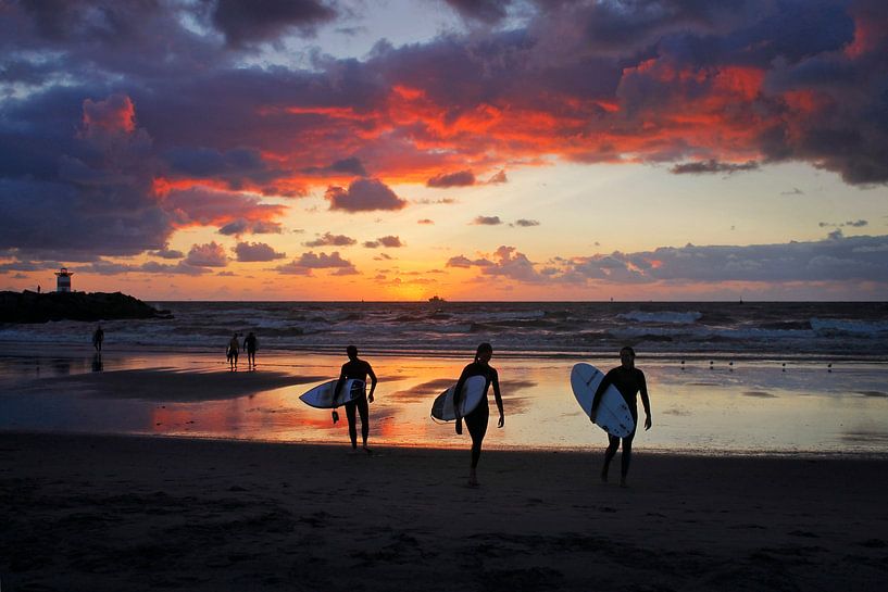 Sunset after surfing by geen poeha