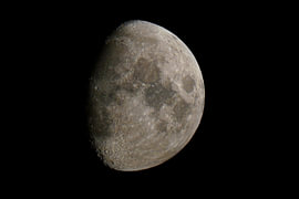 Magical Moonlight – 78 per cent illuminated moon by Korayu Photography
