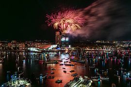Feu d'artifice SAIL Amsterdam 2025 avec ADAM Tower et Het Ij